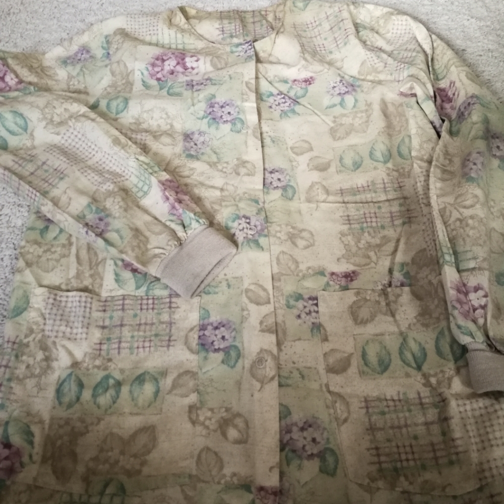 Scrub jacket